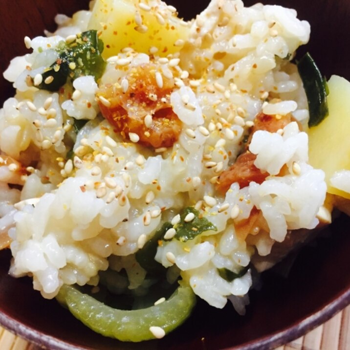 リメイク!梅干しわかめの味噌汁雑炊